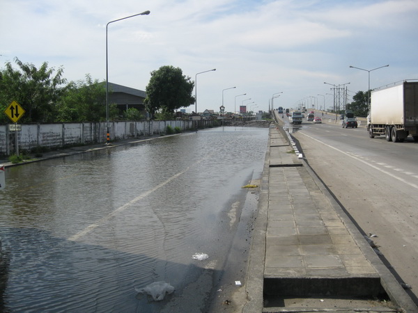 น้ำท่วมปทุมธานี