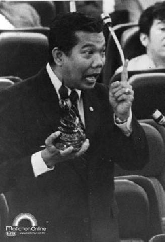 สมัคร สุนทรเวช