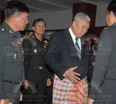 สมัคร สุนทรเวช