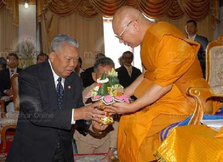 สมัคร สุนทรเวช