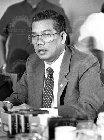 สมัคร สุนทรเวช