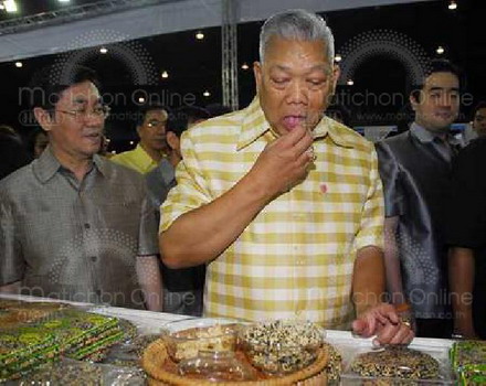 สมัคร สุนทรเวช