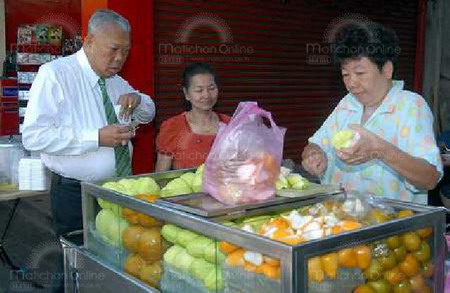 สมัคร สุนทรเวช