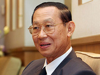 ประสพสุข บุญเดช 