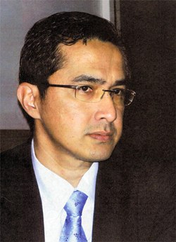 ก่อแก้ว พิกุลทอง