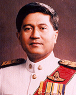 ร.ต.อ.เฉลิม อยู่บำรุง