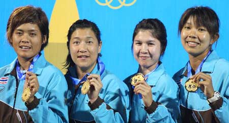 4 สี่ทำเหรียญทองได้ ในเทนนิส ประเภททีม ซีเกมส์ครั้งที่ 25