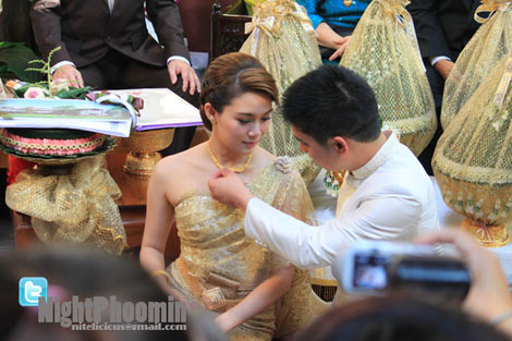 นิหน่า - แบงค์ หมั้น