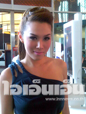 เมย์ เฟื่องอารมณ์