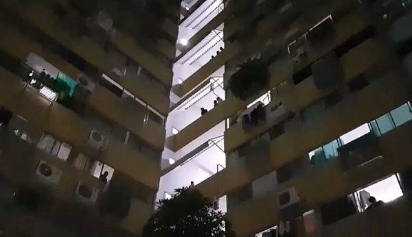 กระโดดตึกตาย