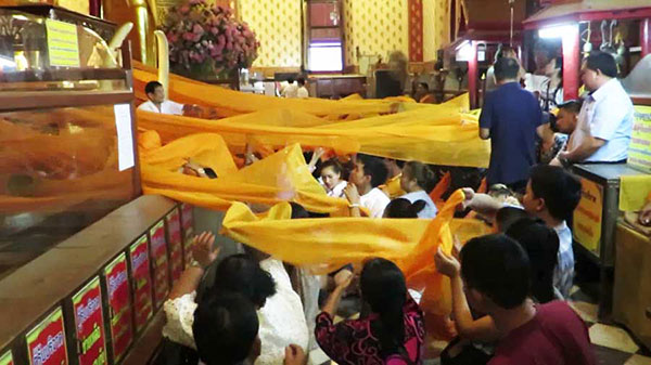 ยกเลิกห่มผ้าหลวงพ่อโต