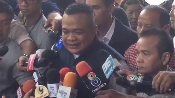 จตุพร พรหมพันธุ์ 