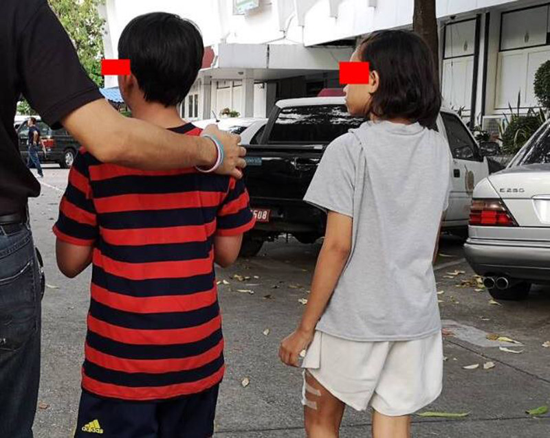 เด็กลูกครึ่งตกตึก