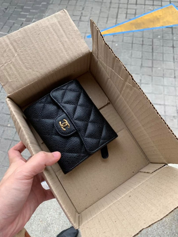 เก็บกระเป๋าเงินได้