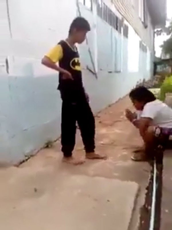 กะเทยตบเด็ก ป.4