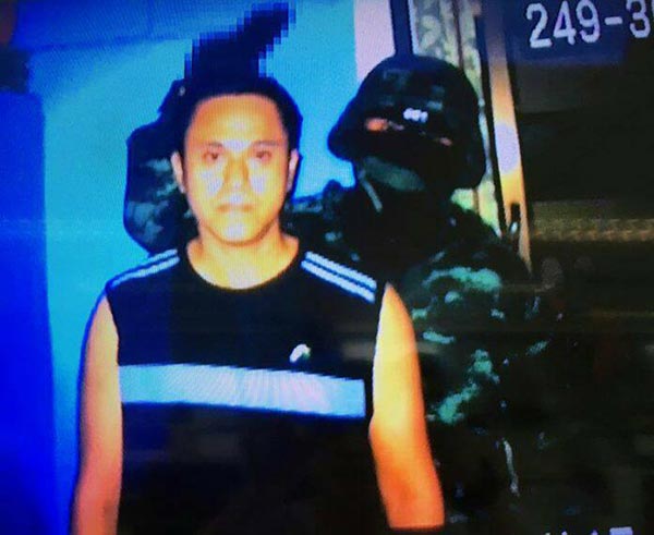 ฆ่ายกครัว 8 ศพ