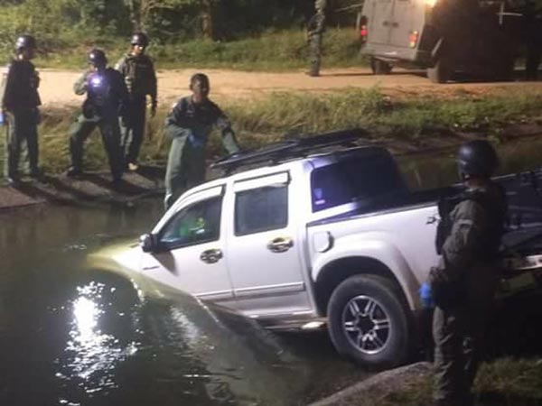 โจรใต้ปล้นรถชาวบ้าน