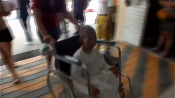 งูเหลือมรัดแม่ชี