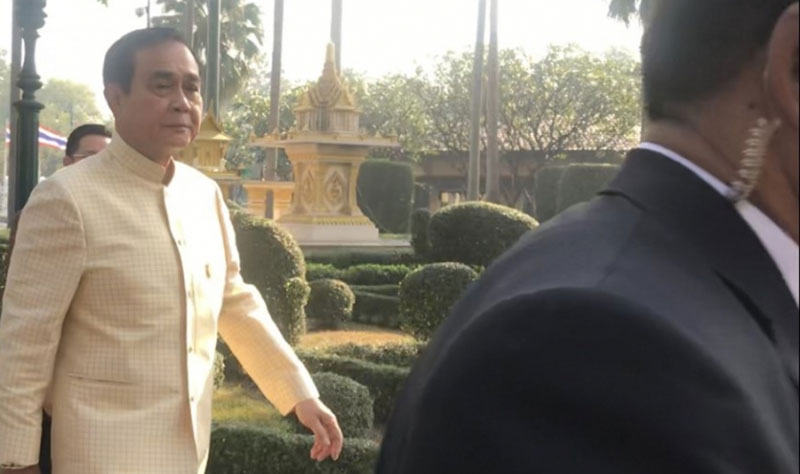รัฐมนตรีลาออก
