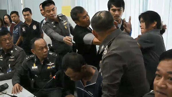 ชิงทรัพย์พยาบาล