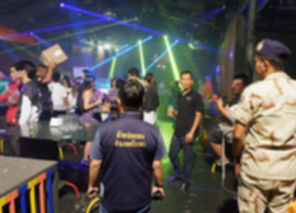 จับผับบ่อวินผิดกฎหมาย