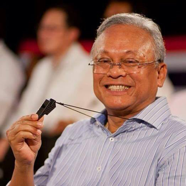 สุเทพ เทือกสุบรรณ