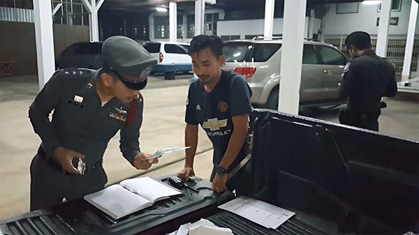 เรือบรรทุกนักเที่ยวล่มกลางแม่กลอง