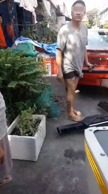 กร่างใส่ตำรวจ