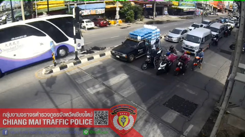 มอเตอร์ไซค์ฝ่าไฟแดง