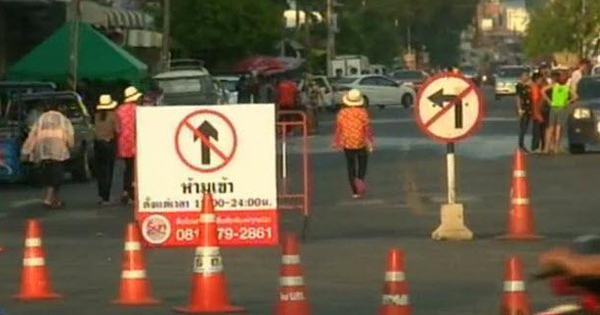 พบอีก ! สาวแต่งชุดวาบหวิวเต้นโชว์สงกรานต์เมืองโคราช 