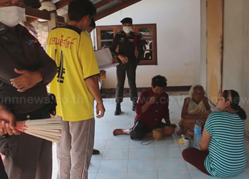 แม่เฒ่านอนกับศพ