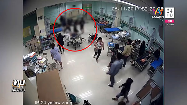 วัยรุ่นตีกันในโรงพยาบาลกระทุ่มแบน