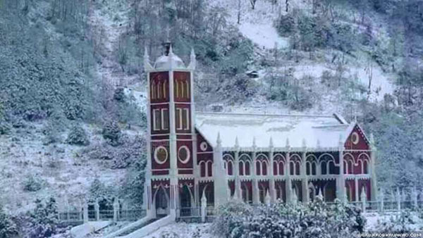 เมืองกะฉิ่นของพม่า หิมะตกหนักในรอบ 50 ปี