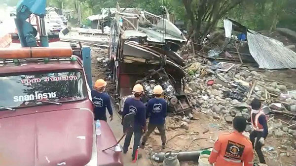 รถทัวร์คว่ำ อ.วังน้ำเขียว