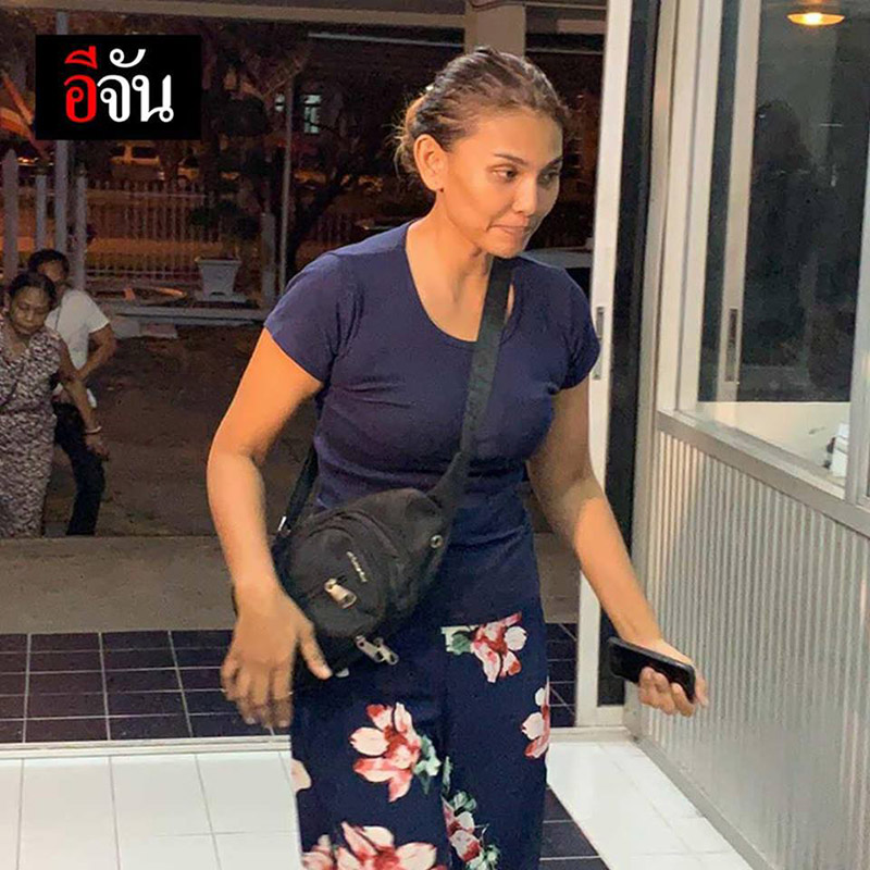 เด็กลูกครึ่งตกตึก