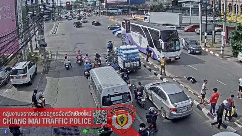 มอเตอร์ไซค์ฝ่าไฟแดง