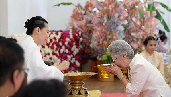 อาจารย์อ้อย เจ้าสำนักเตโชวิปัสสนา