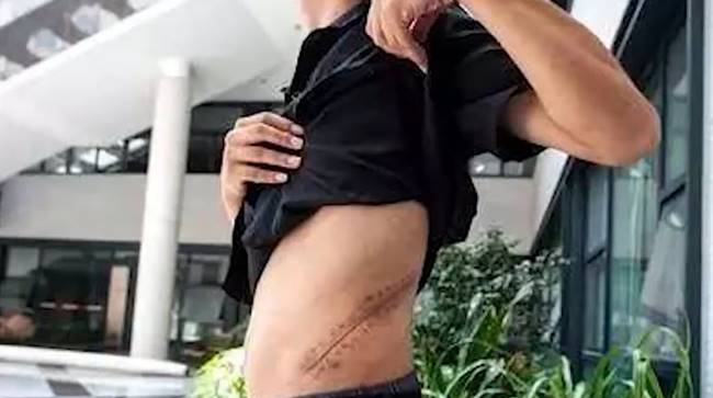 หนุ่มขายไตซื้อ iPhone 4