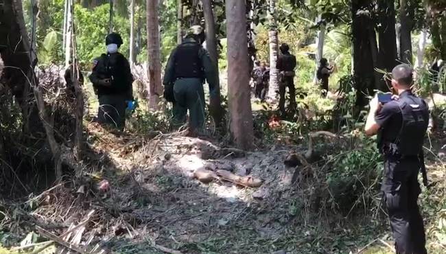 บึ้มสนั่นหน้าโรงเรียน