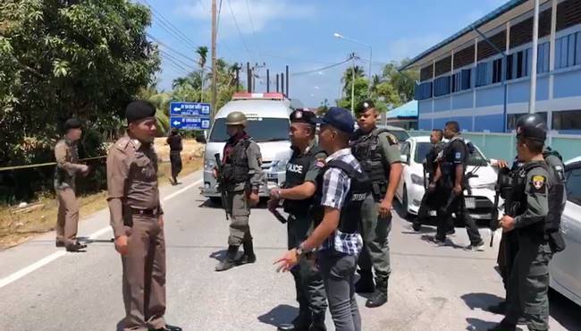 บึ้มสนั่นหน้าโรงเรียน