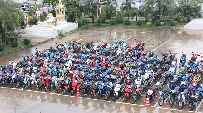 ทำลายรถแต่ง