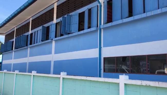 บึ้มสนั่นหน้าโรงเรียน