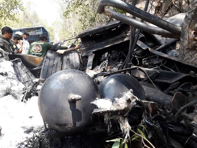  รถพ่วง 18 ล้อเบรกแตก