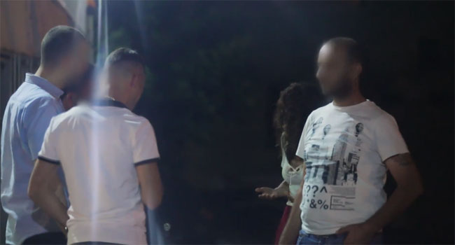 เหยื่อข่มขืนวิ่งขอความช่วยเหลือ