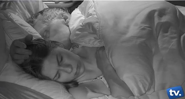 มีเซ็กส์ขณะกล้องจับภาพ