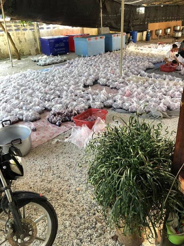 แม่ค้าถูกแคนเซิลข้าว 2 หมื่นกล่อง