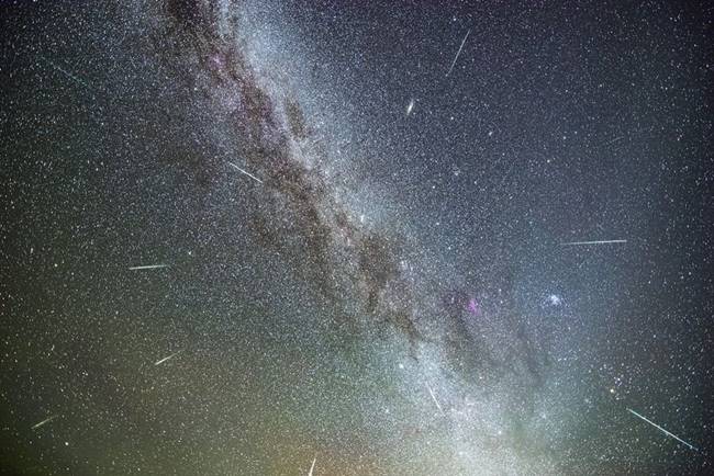 ฝนดาวตกวันแม่