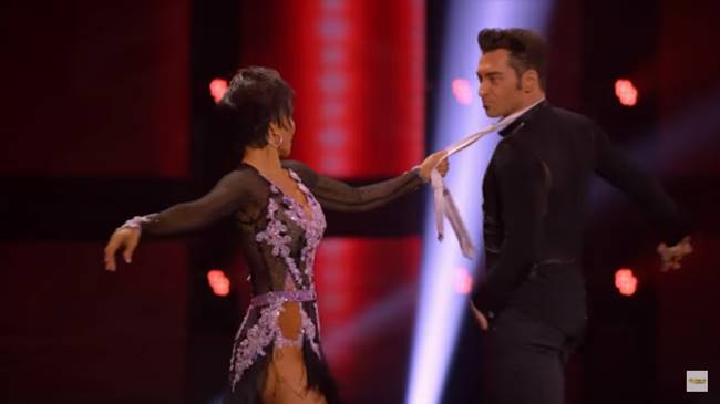 หญิงไทยวัย 71 ปี ได้รับ Golden Buzzer 