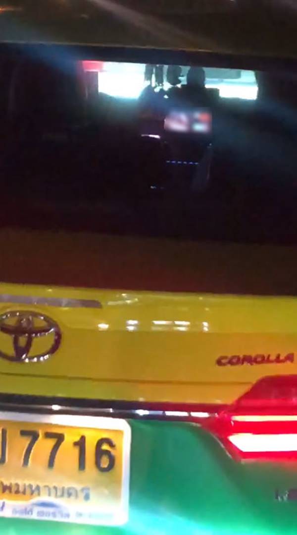 แท็กซี่หื่นดูหนัง AV 