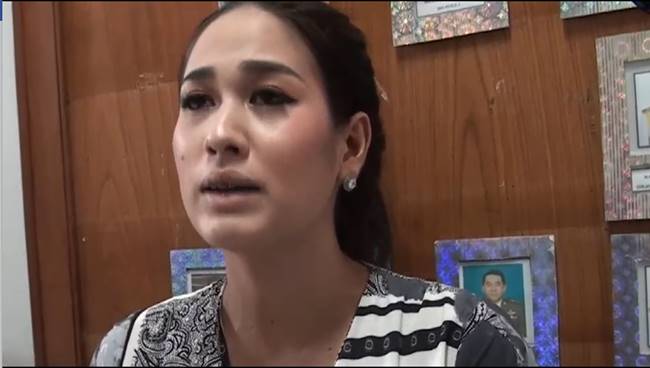 ทำร้ายพนักงาน